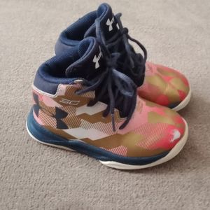 Under Armour Steph Curry  Basketball Shoes kids Size 5k
